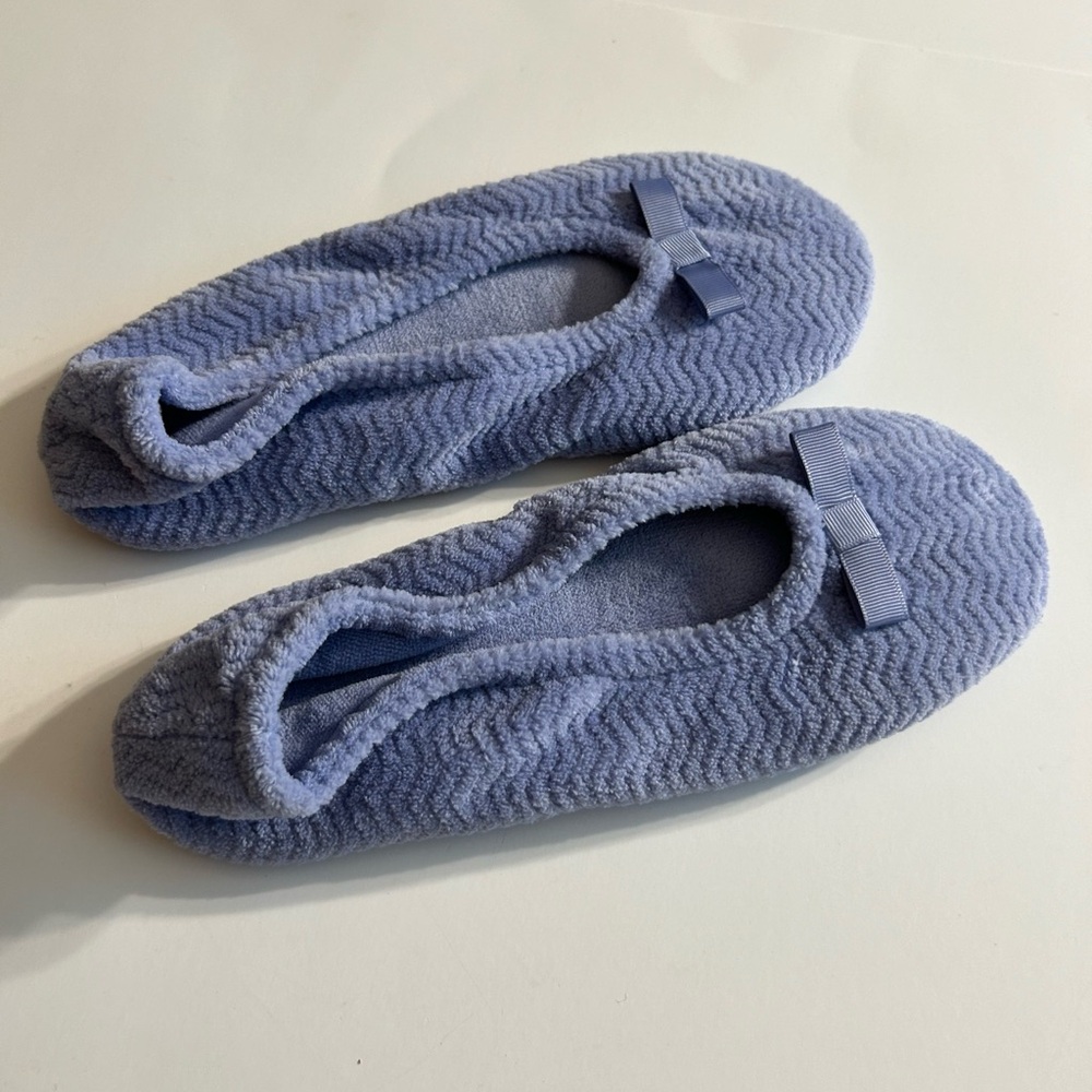 ISOTONER MACHINE WASH WOMEN’S LIGHT PURPLE BOW SLIPPERS HOUSE SHOES SIZE L8-9